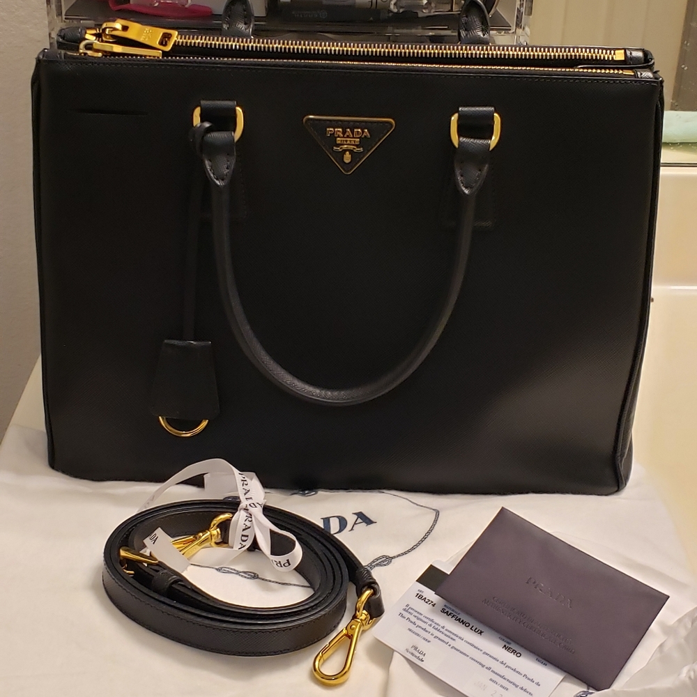 *SOLD* ❤ Prada Black Double Zip Lux Bag